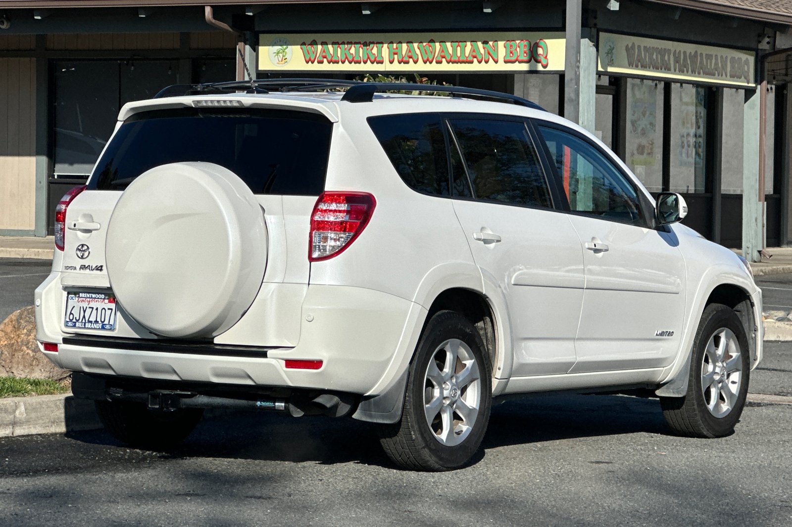 2010 Toyota RAV4 Limited photo 3