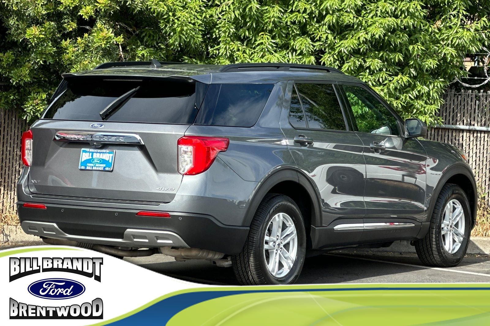 2023 Ford Explorer XLT photo 2