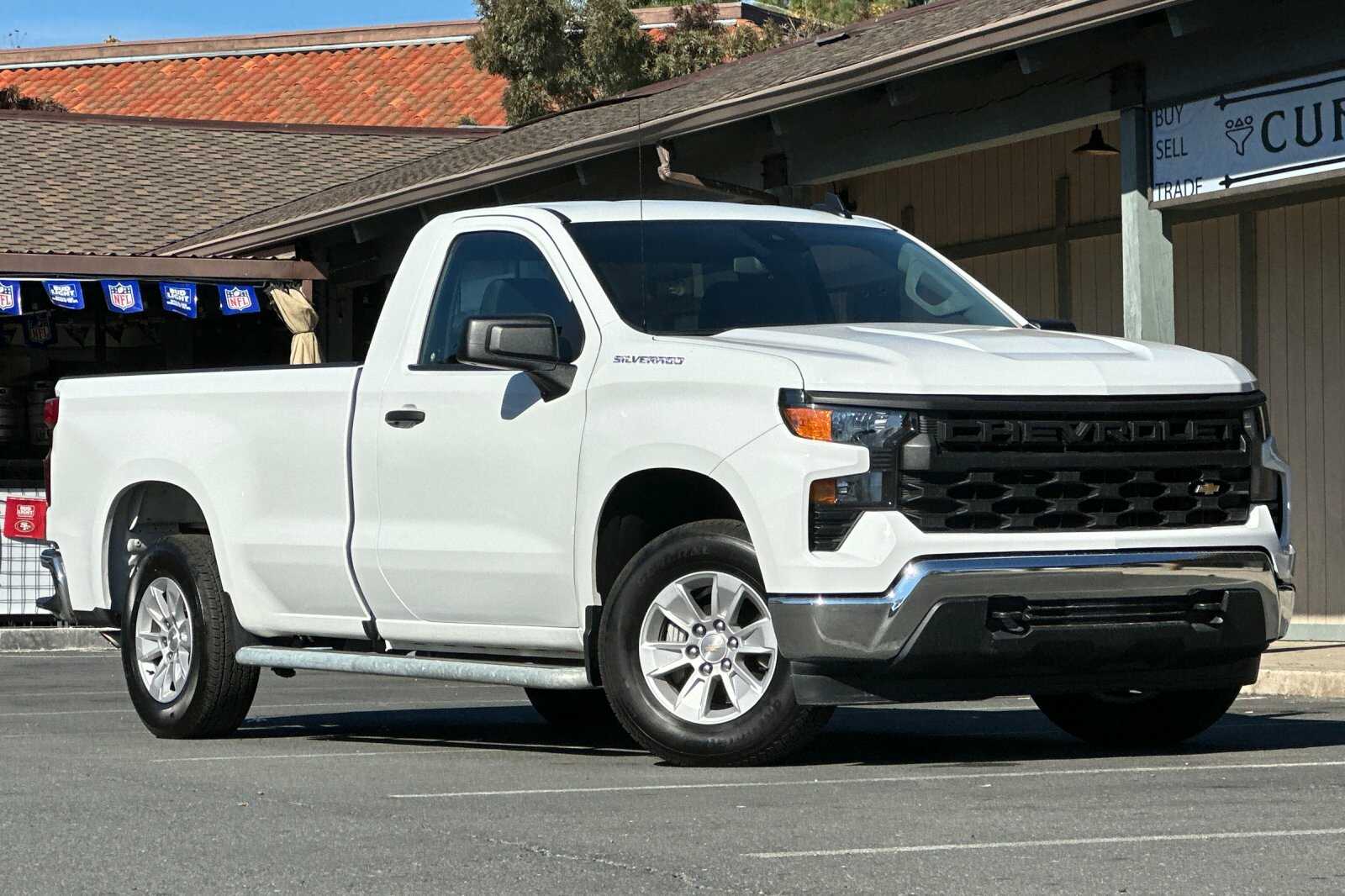 2024 Chevrolet Silverado 1500 photo 2
