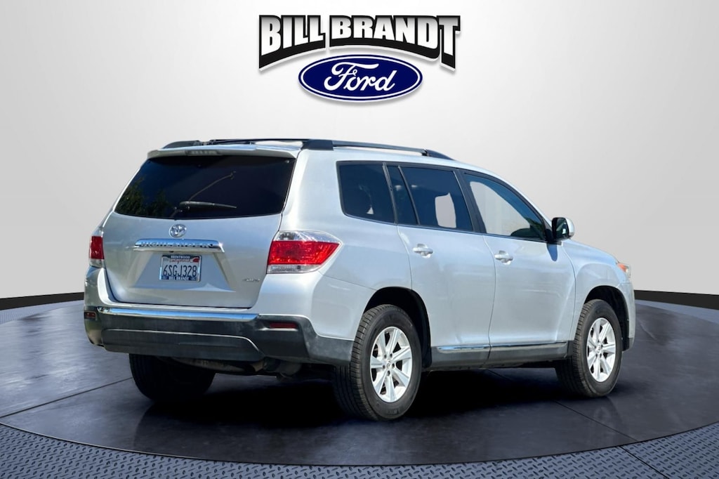 Used 2011 Toyota Highlander SE SUV