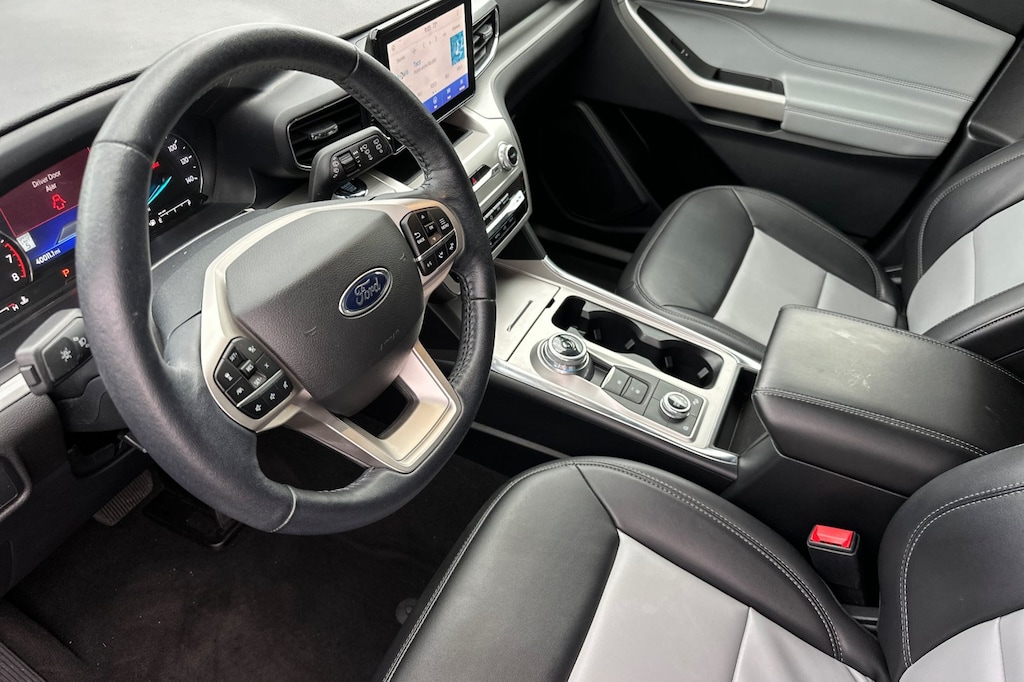 Used 2022 Ford Explorer XLT SUV