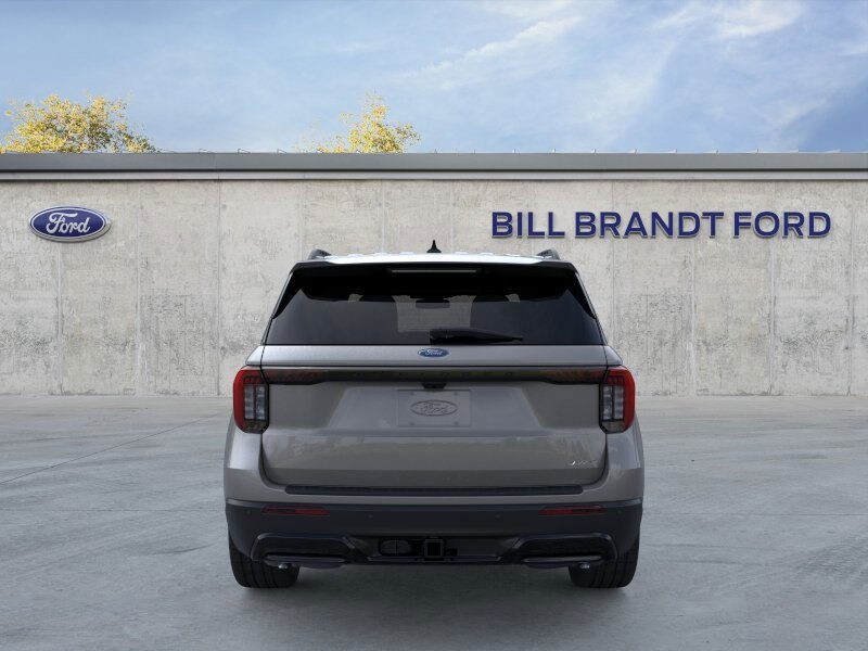 2025 Ford Explorer ST-Line photo 4