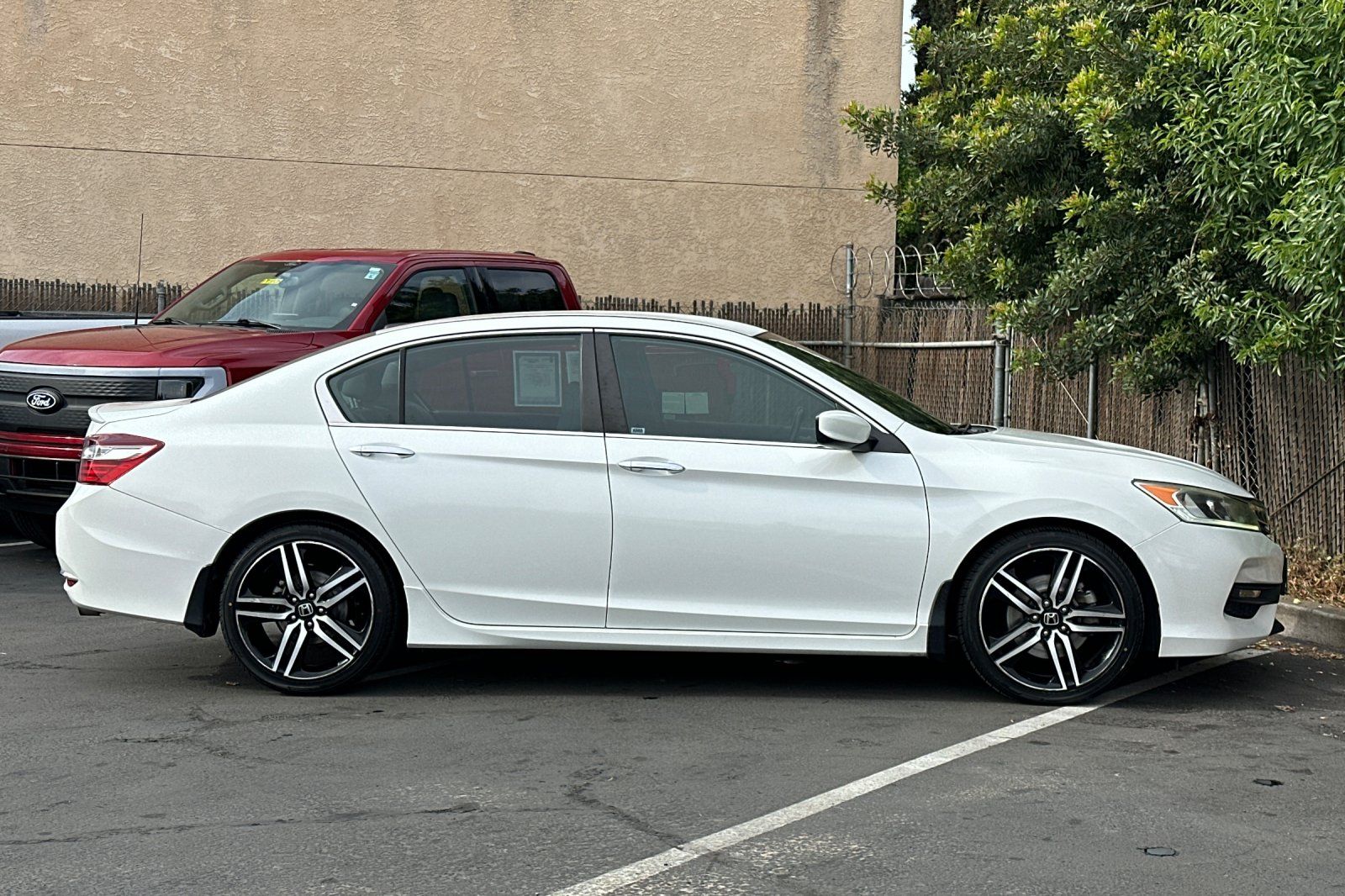 2017 Honda Accord Sport photo 6