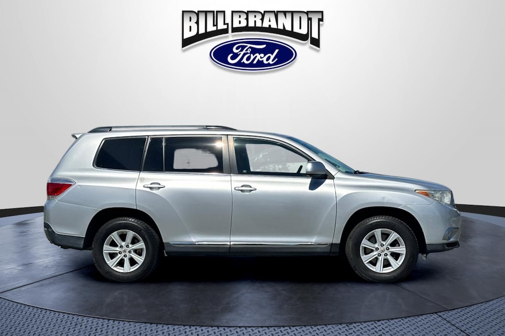 Used 2011 Toyota Highlander SE SUV