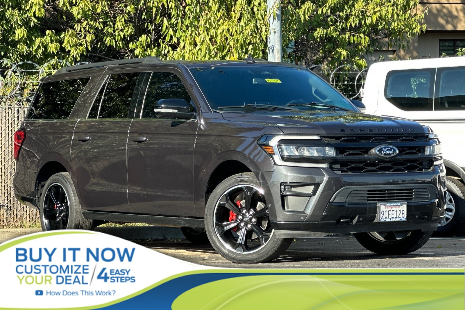 2022 Ford Expedition Limited's photo