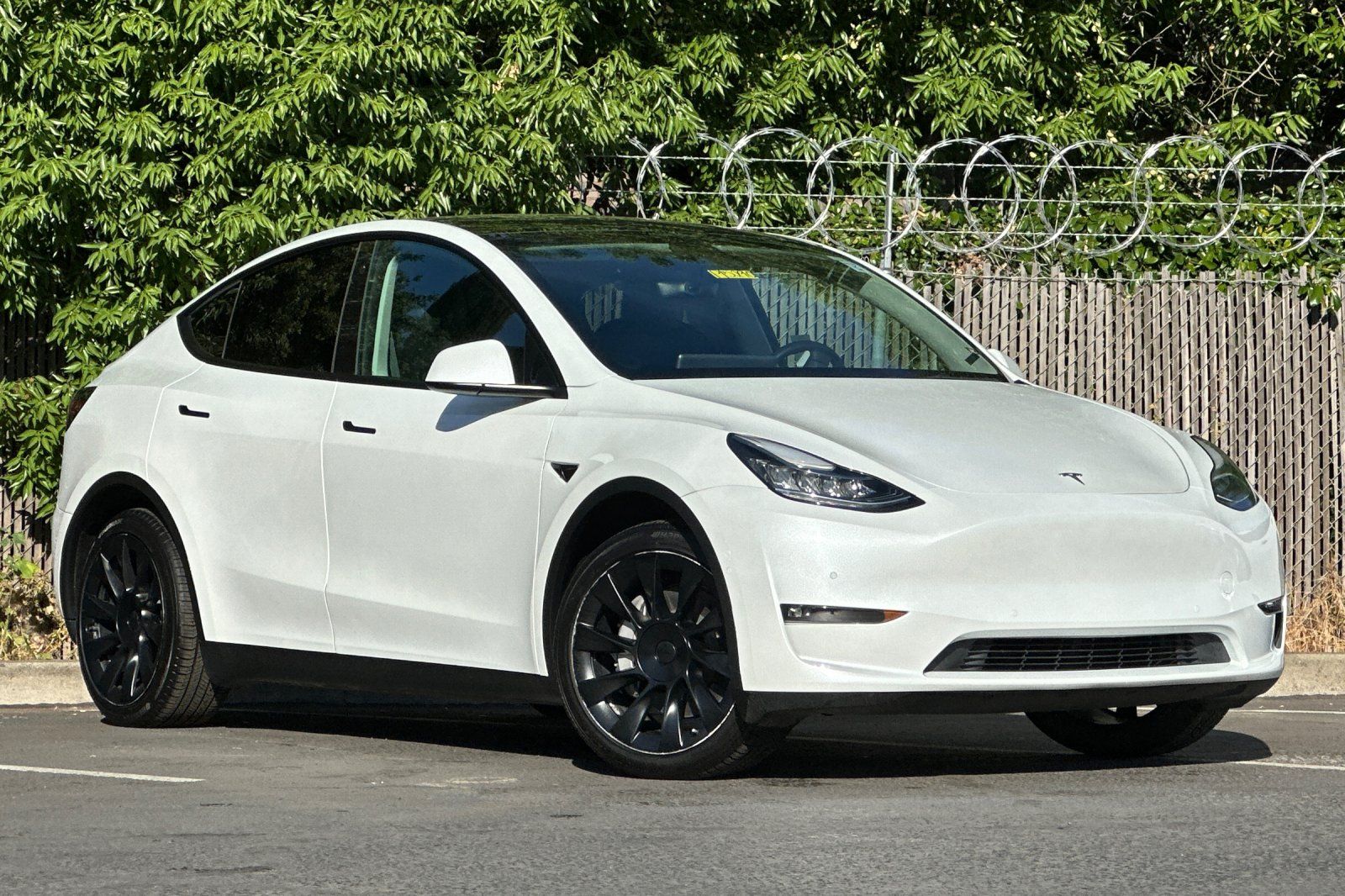 Used 2022 Tesla Model Y Long Range with VIN 7SAYGDEE9NF317295 for sale in Brentwood, CA