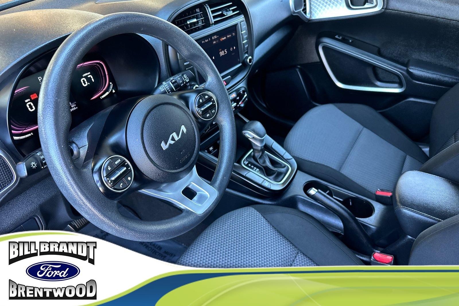 2024 Kia Soul LX photo 2