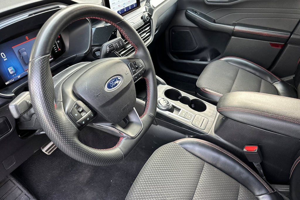 2023 Ford Escape ST-Line photo 4