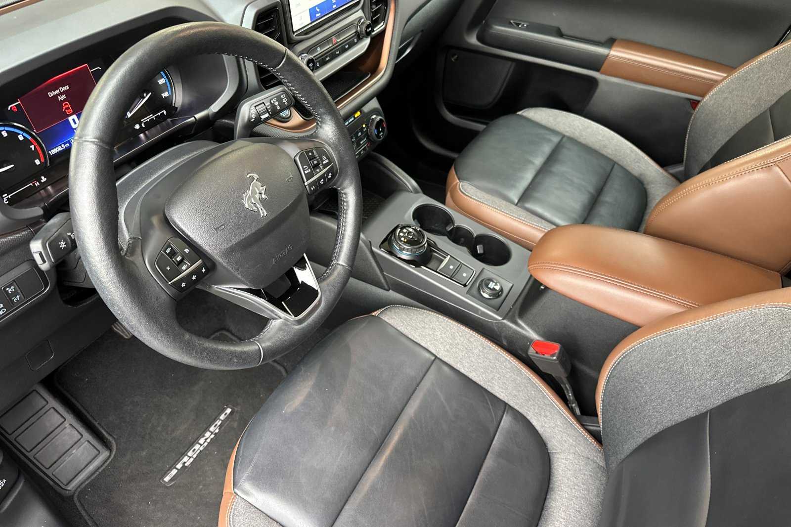 2022 Ford Bronco Sport Outer Banks photo 2