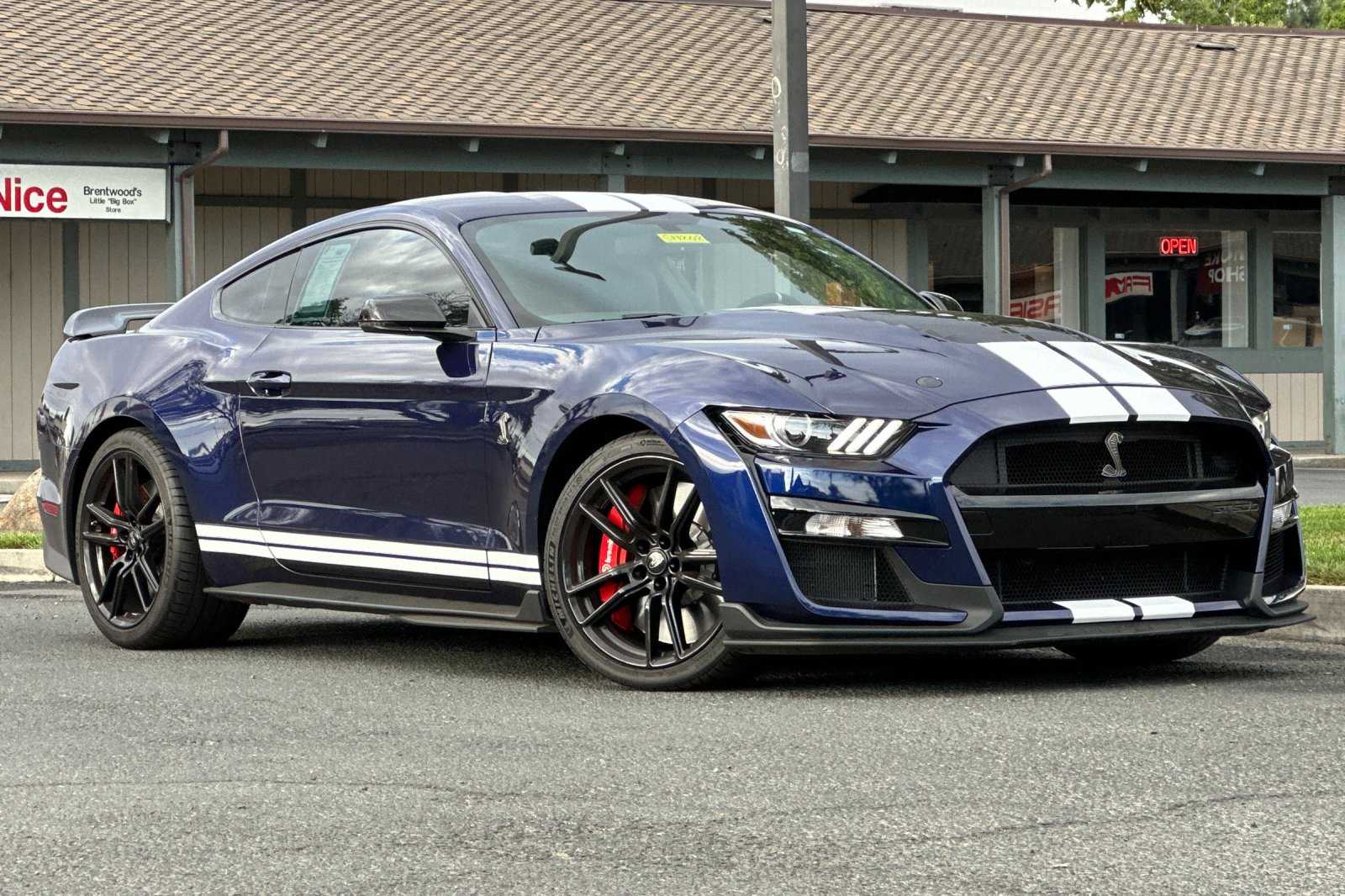 2020 Ford Mustang Shelby GT500 photo 2