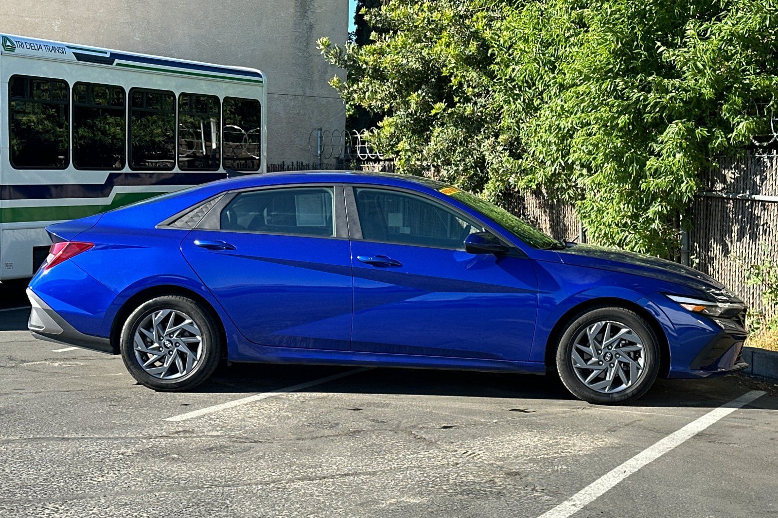 2024 Hyundai Elantra SEL photo 5