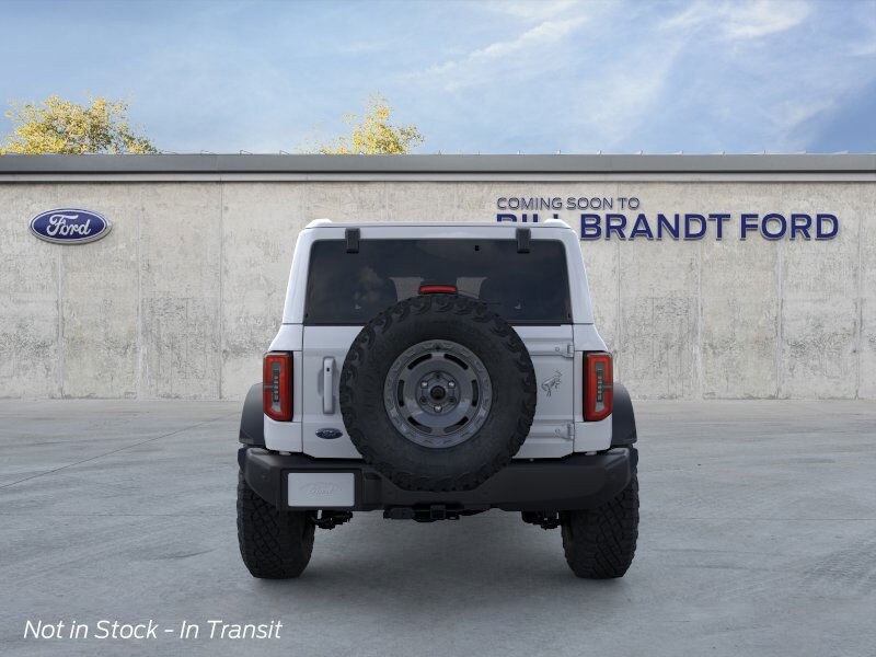 2025 Ford Bronco Outer Banks photo 3
