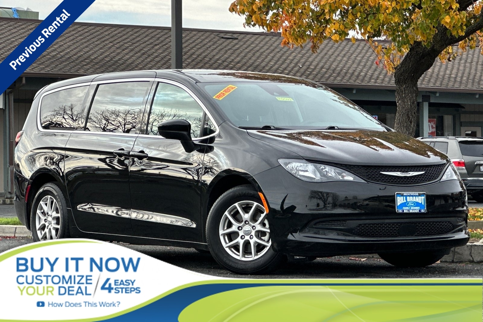 2024 Chrysler Voyager LX Minivan/Van's photo