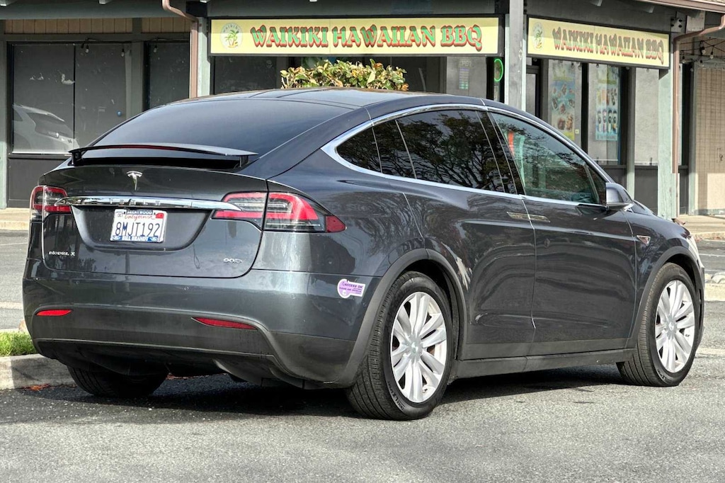 Used 2016 Tesla Model X 90D SUV