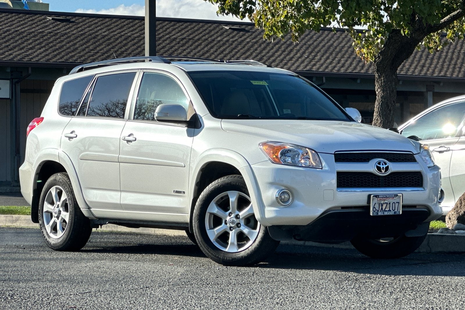 2010 Toyota RAV4 Limited photo 2