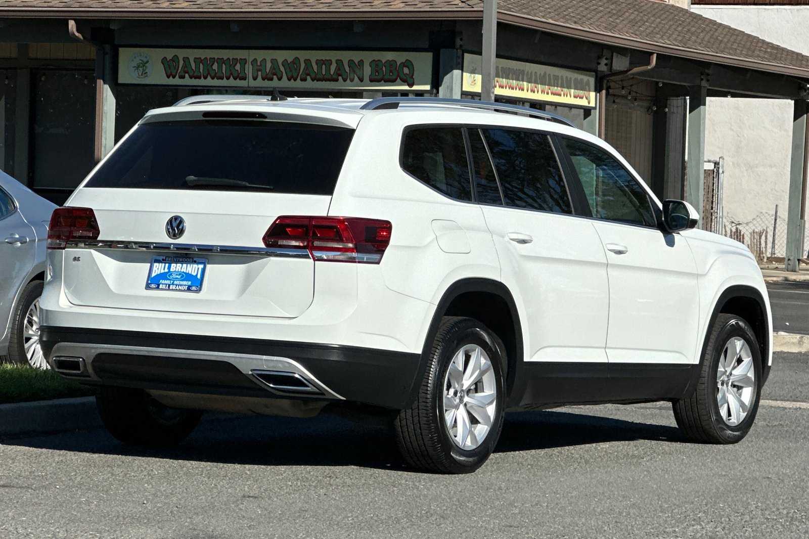 2019 Volkswagen Atlas SE photo 2