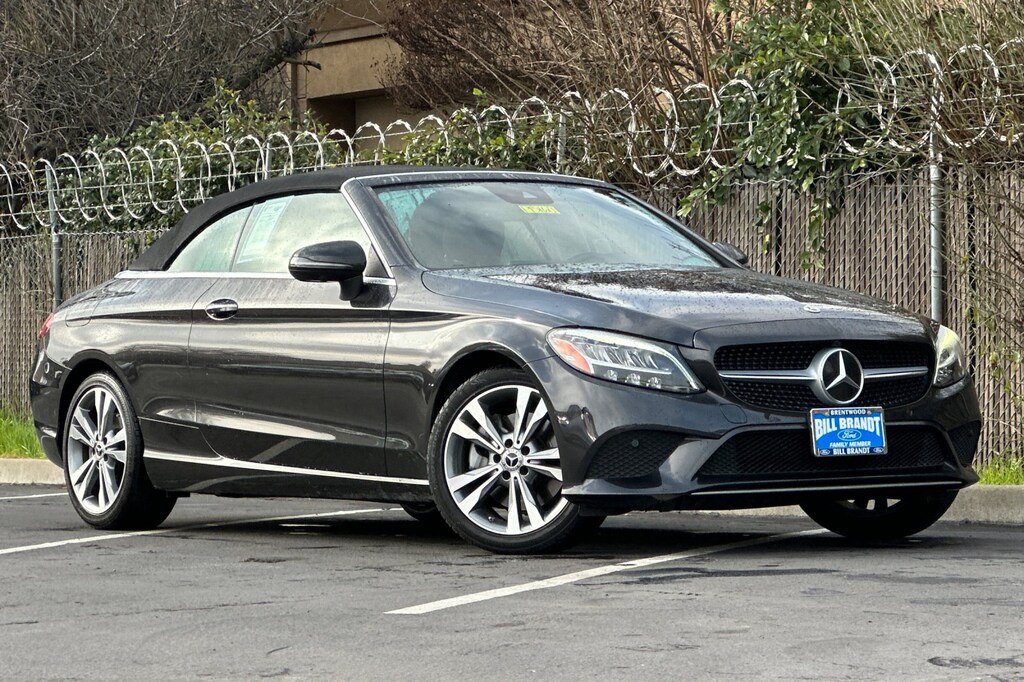 2022 Mercedes Benz C 300 photo 2