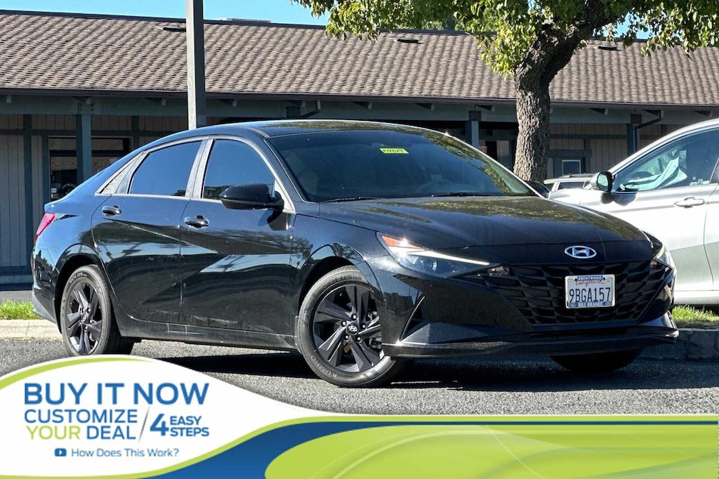 Used 2022 Hyundai Elantra SEL Sedan