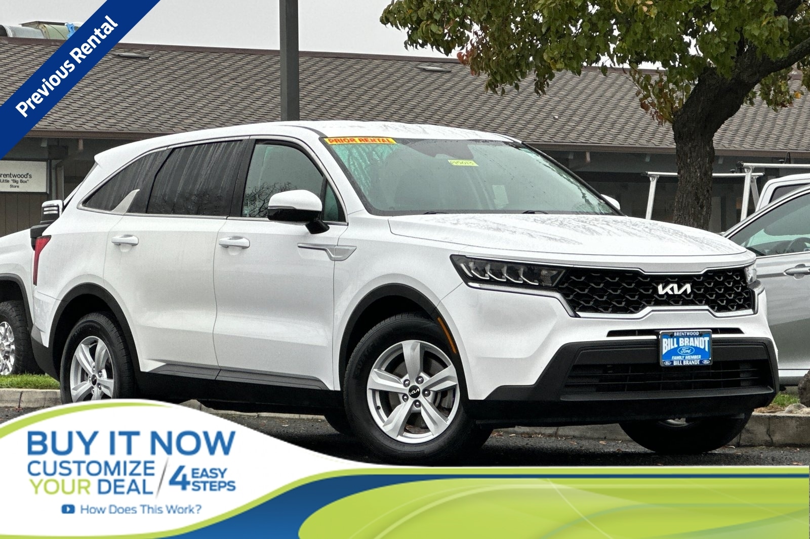 2022 Kia Sorento LX's photo