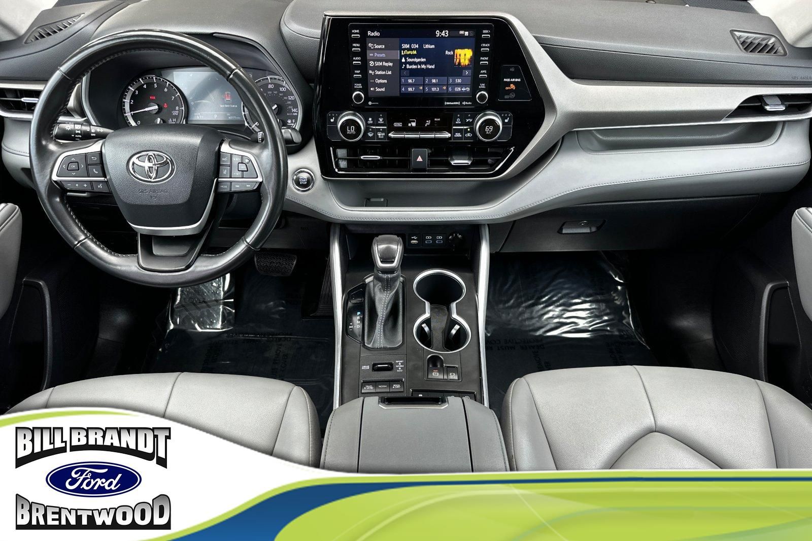 2022 Toyota Highlander XLE photo 4