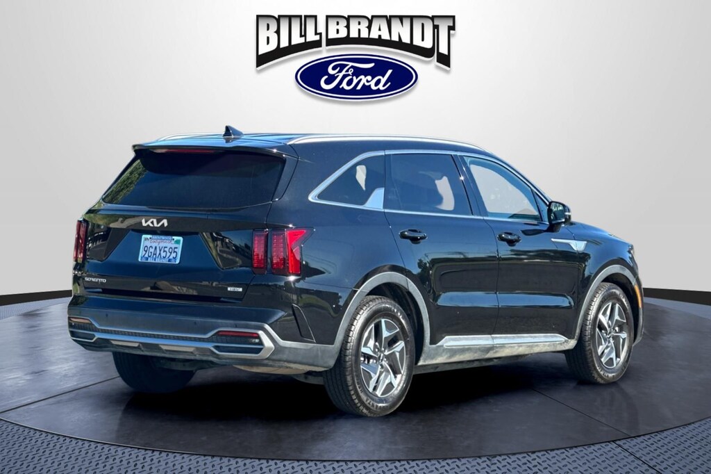Used 2023 Kia Sorento Hybrid EX SUV