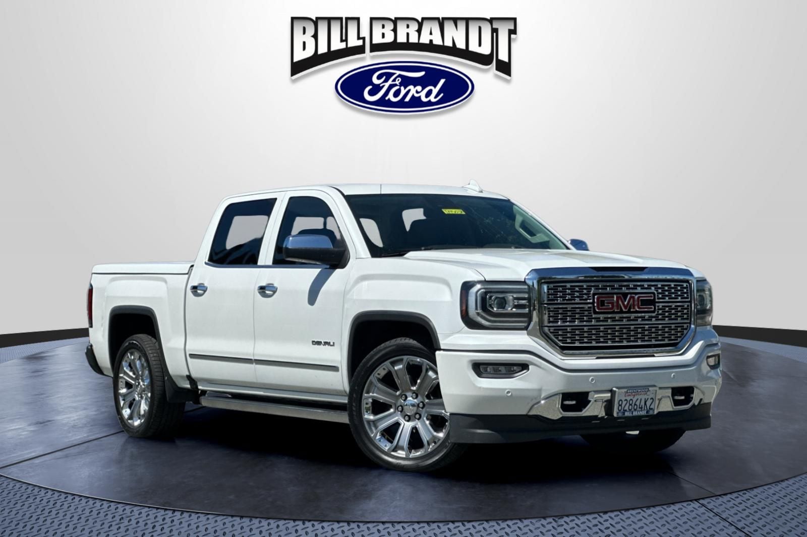 2016 GMC Sierra 4WD Crew Cab Short Box's photo