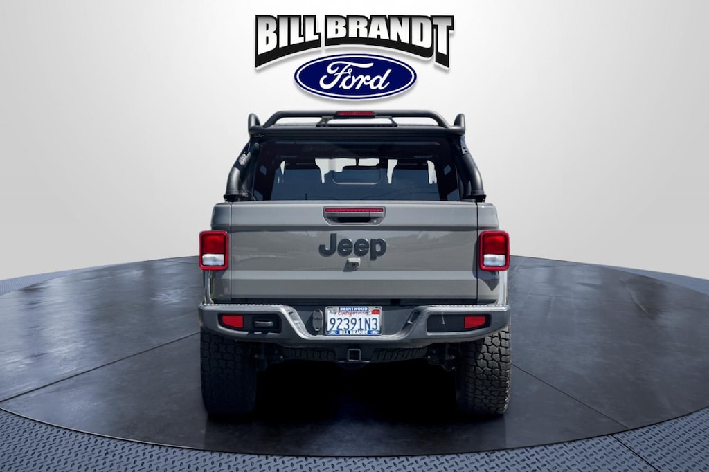 Used 2022 Jeep Gladiator Sport Truck