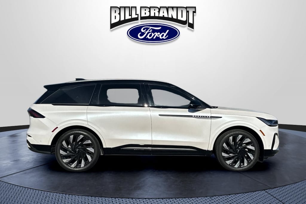 Used 2024 Lincoln Nautilus Reserve SUV