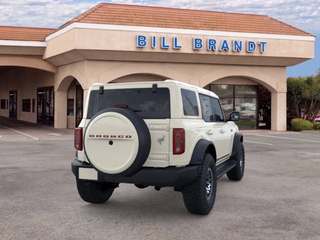 New 2026 Ford Bronco Outer Banks SUV