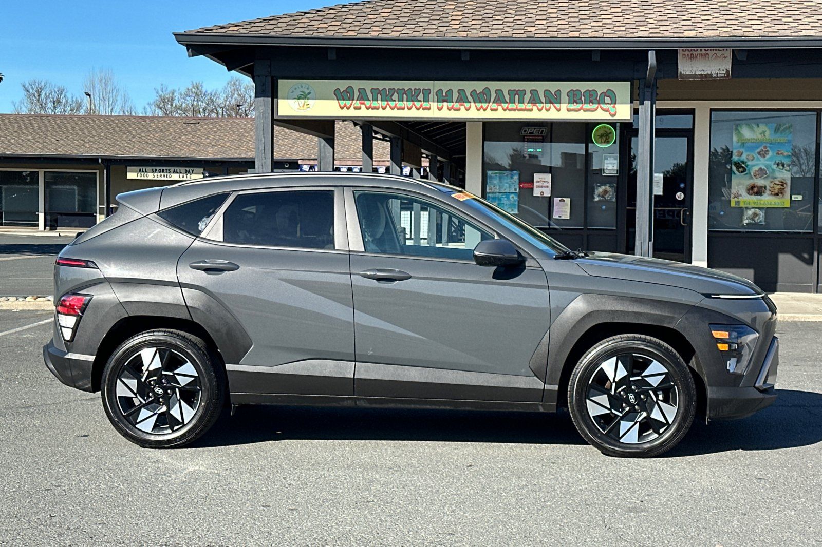 2025 Hyundai Kona SEL photo 5