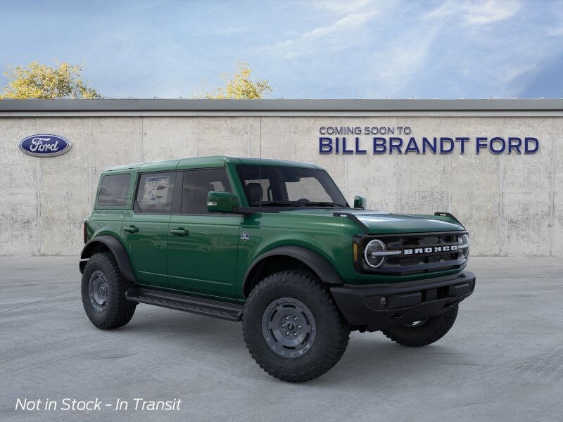 2025 Ford Bronco Outer Banks photo 2