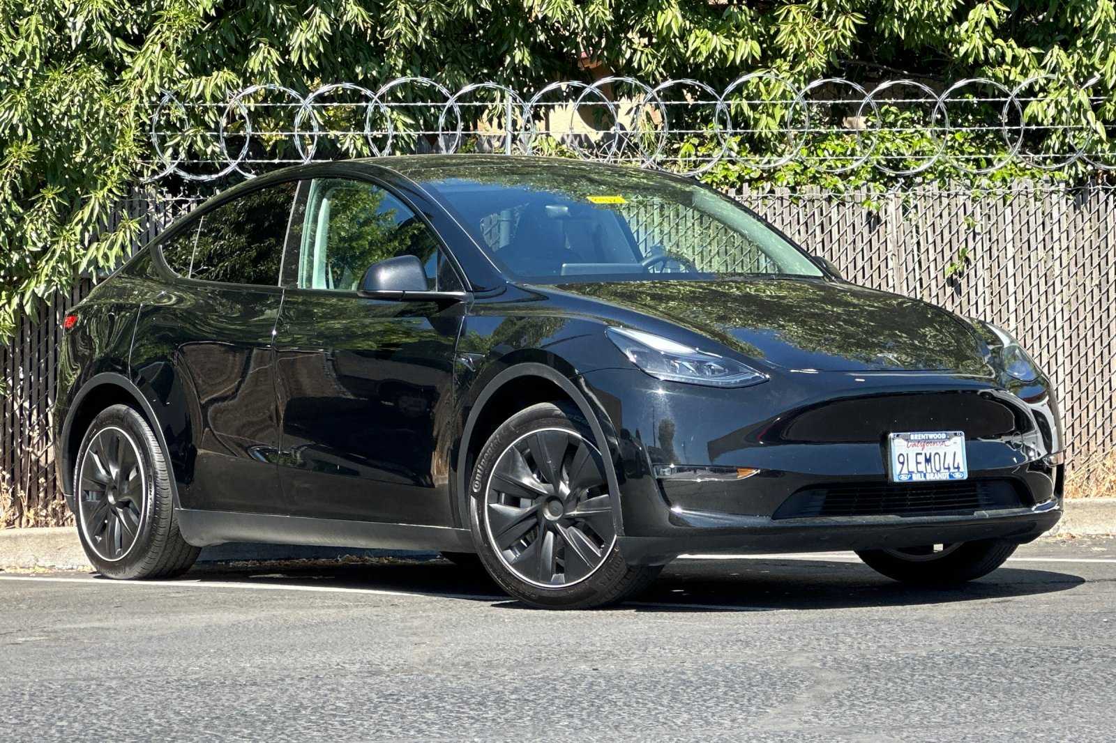 Used 2023 Tesla Model Y Long Range with VIN 7SAYGDEE4PF944456 for sale in Brentwood, CA