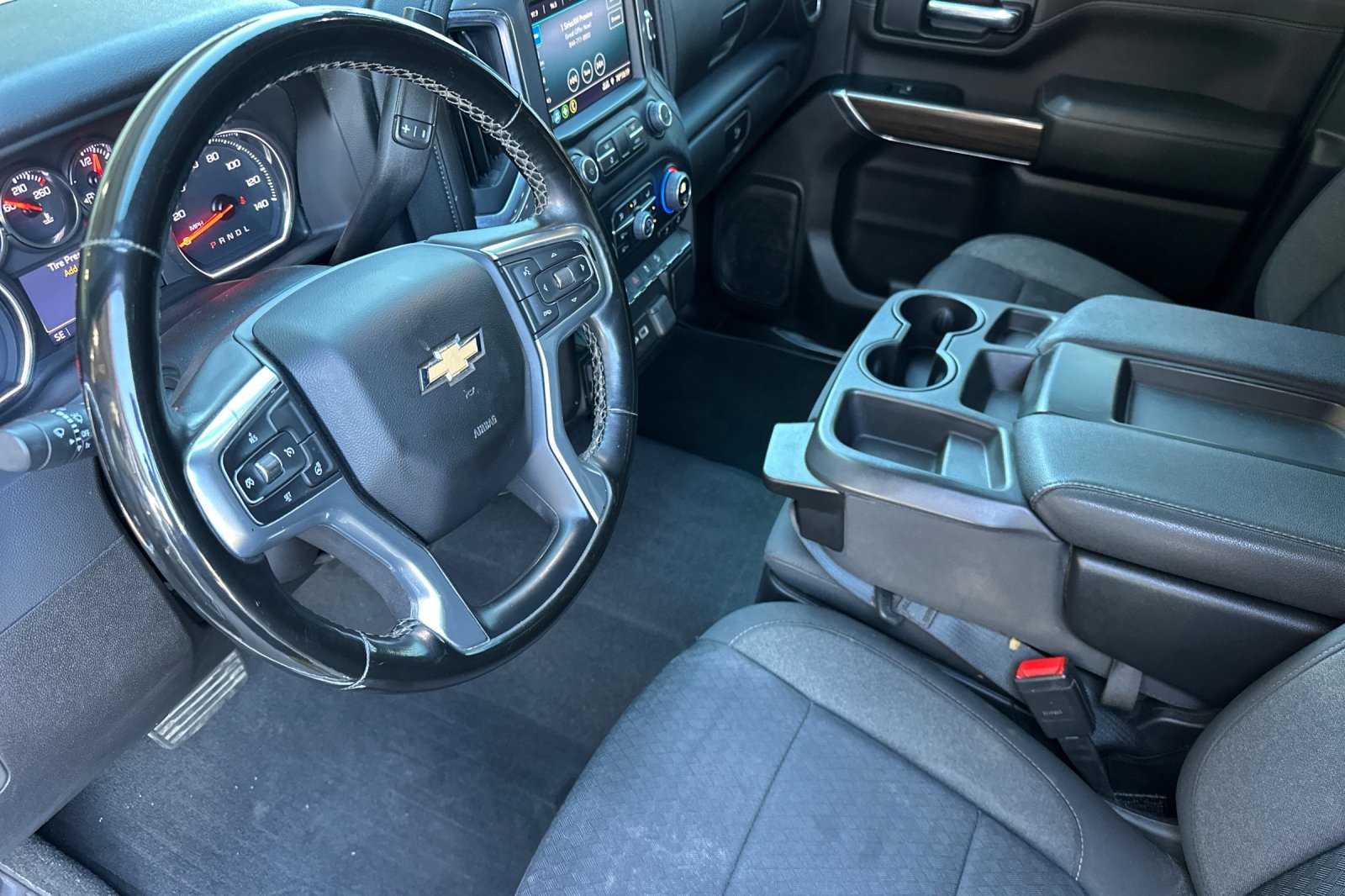 2023 Chevrolet Silverado 2500HD LT photo 4