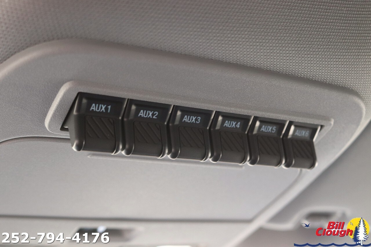 2025 Ford F-350 Super Duty Chassis Cab XL - Photo 28