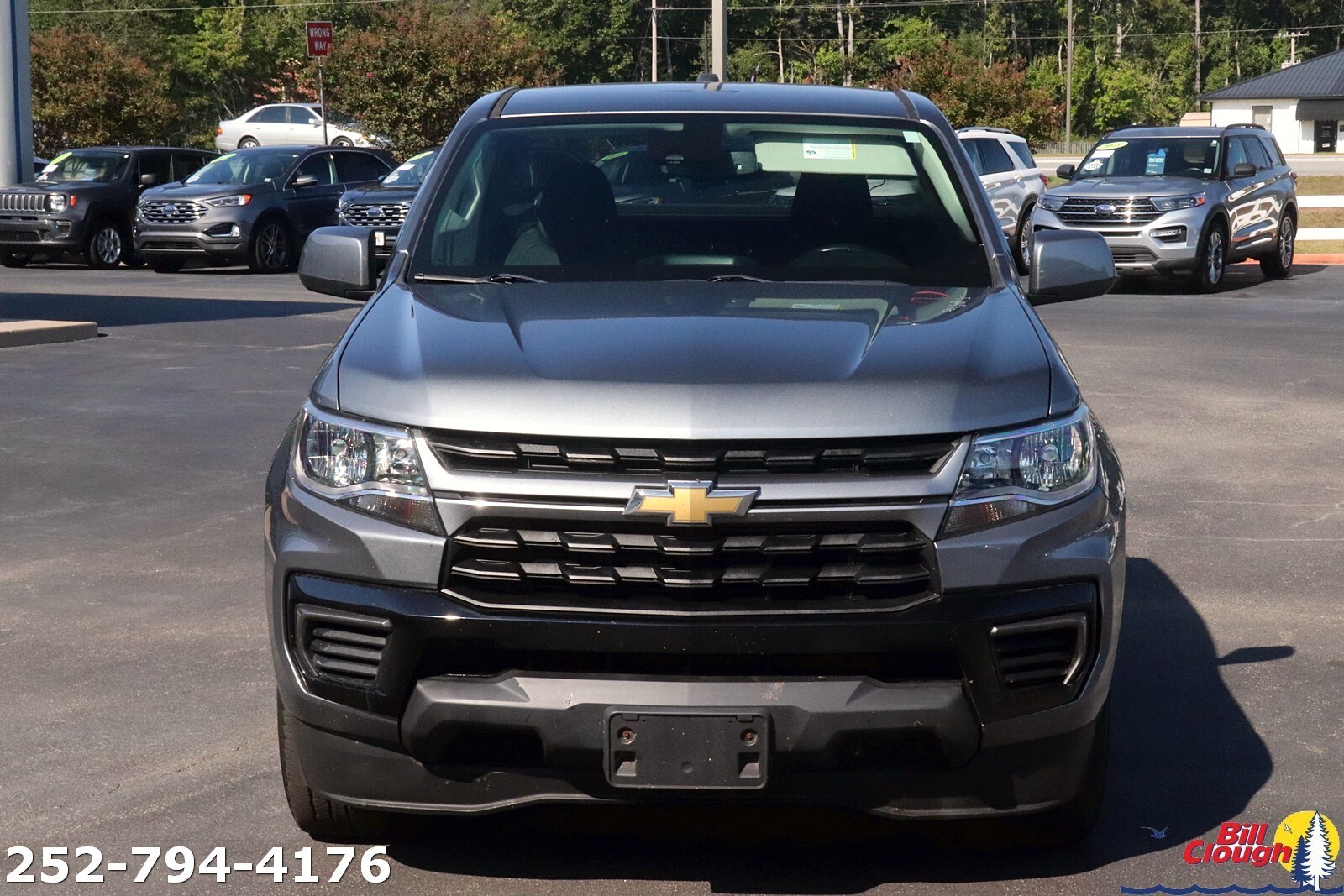 2022 Chevrolet Colorado LT photo 2