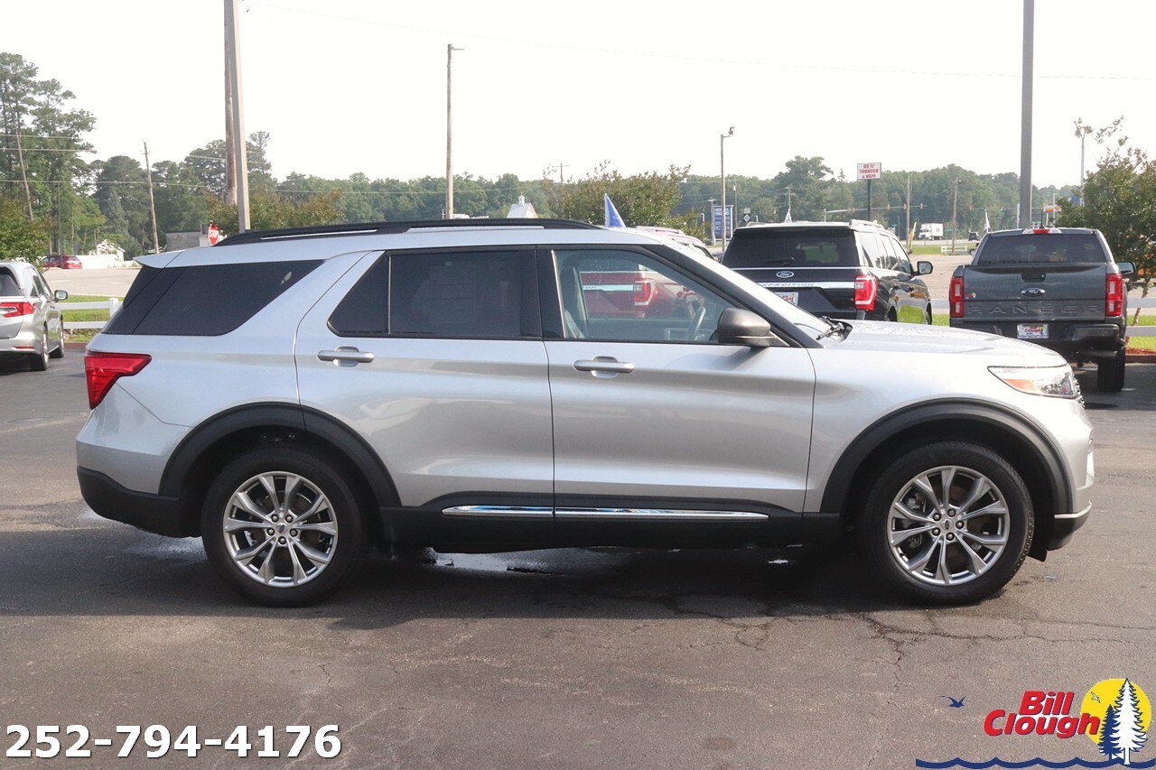 2021 Ford Explorer XLT photo 3