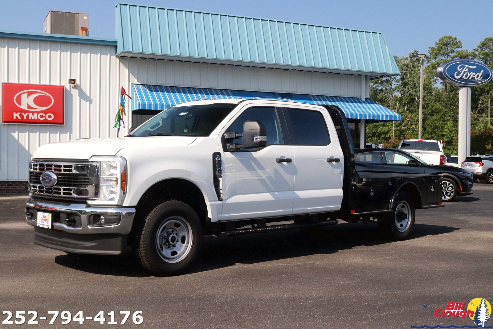 2025 Ford F-350 Super Duty Chassis Cab XL's photo