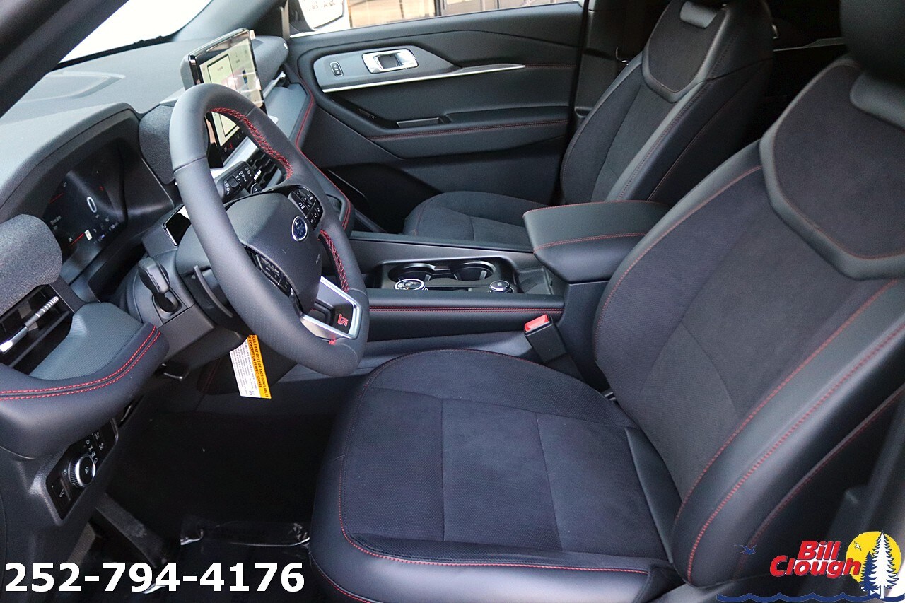 2026 Ford Explorer ST - Photo 12