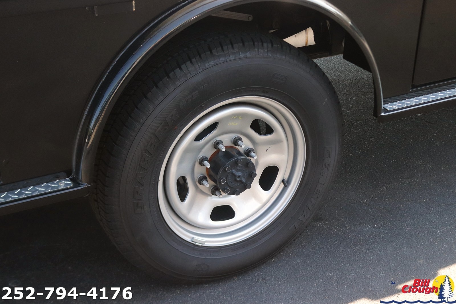 2025 Ford F-350 Super Duty Chassis Cab XL - Photo 11