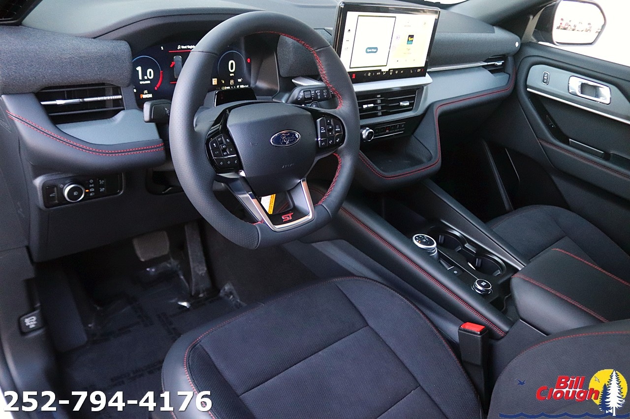 2026 Ford Explorer ST - Photo 10