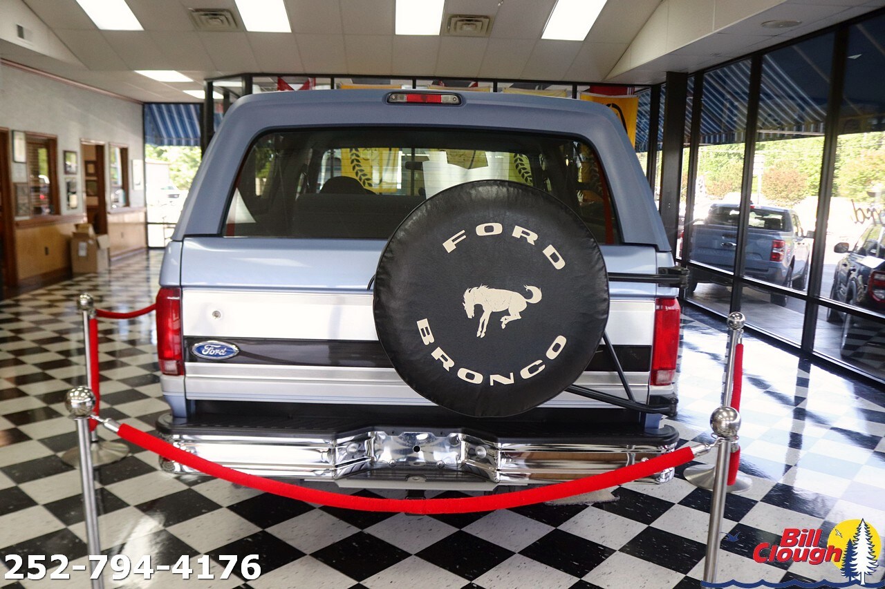 1996 Ford Bronco photo 3