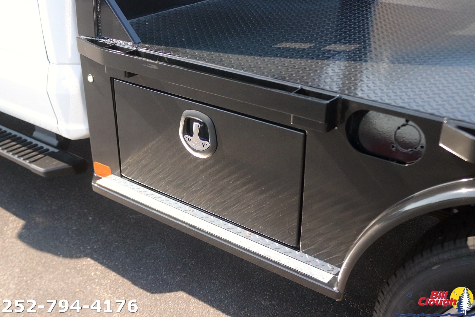 2025 Ford F-350 Super Duty Chassis Cab XL - Photo 8