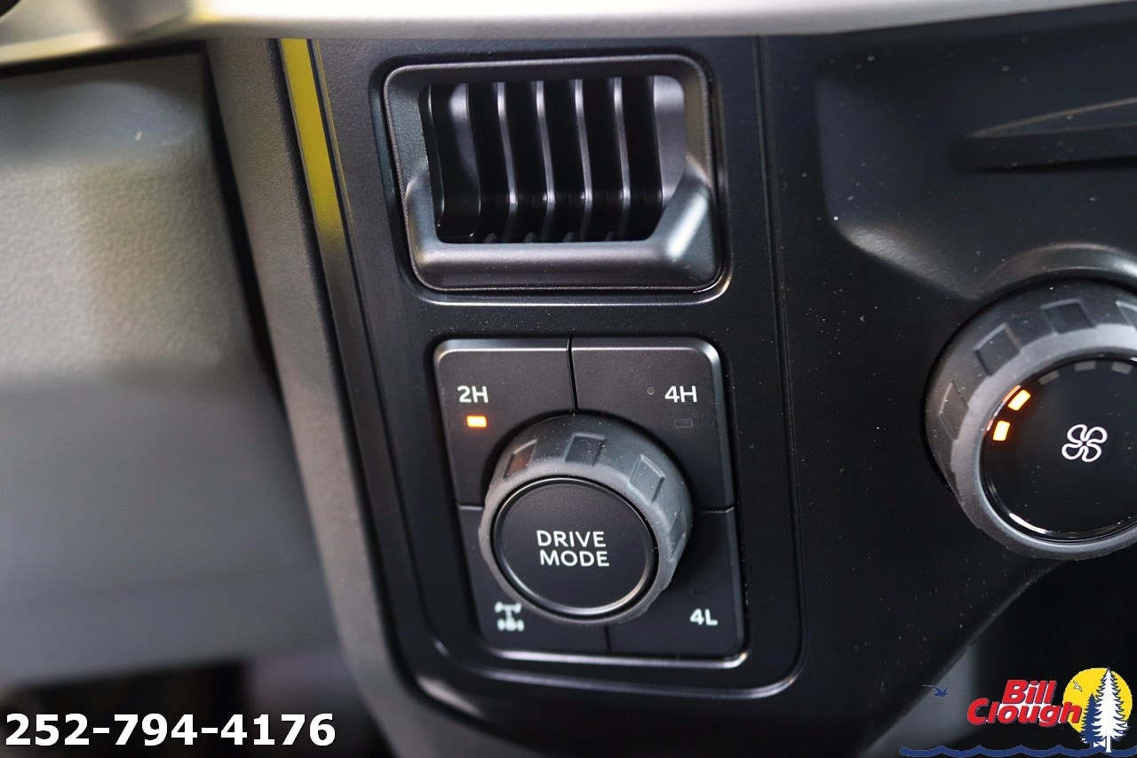 2025 Ford F-350 Super Duty Chassis Cab XL - Photo 22