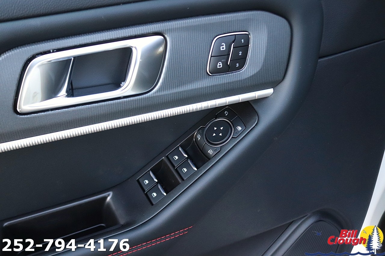 2026 Ford Explorer ST - Photo 11