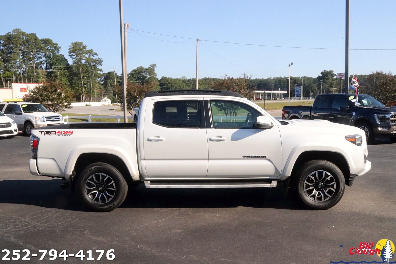 2022 Toyota Tacoma Short Bed photo 4