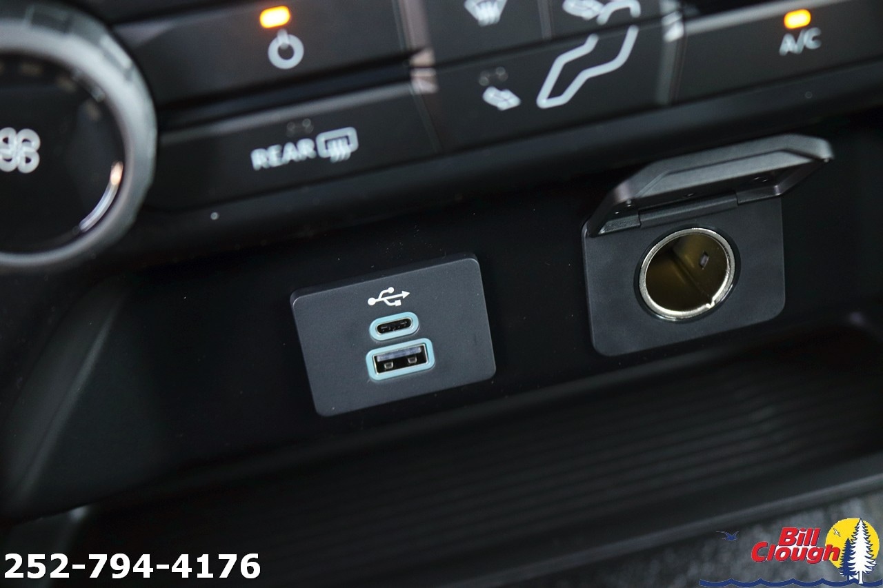 2025 Ford F-350 Super Duty Chassis Cab XL - Photo 23