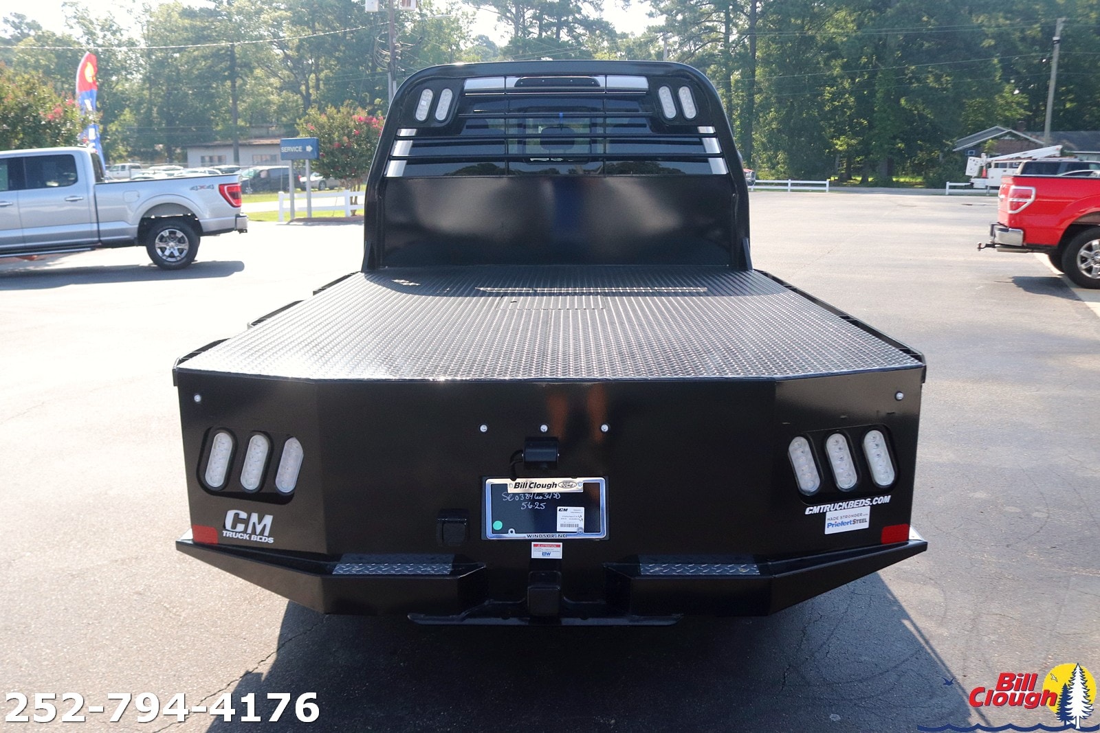 2025 Ford F-350 Super Duty Chassis Cab XL - Photo 6