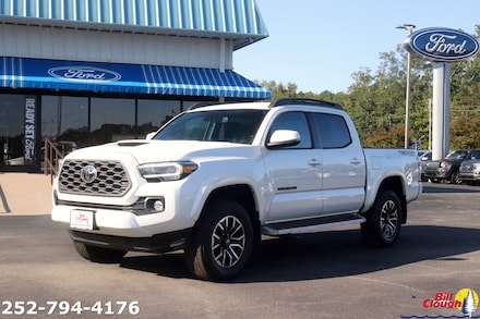 2022 Toyota Tacoma CREW CAB SHORT BED TRUCK