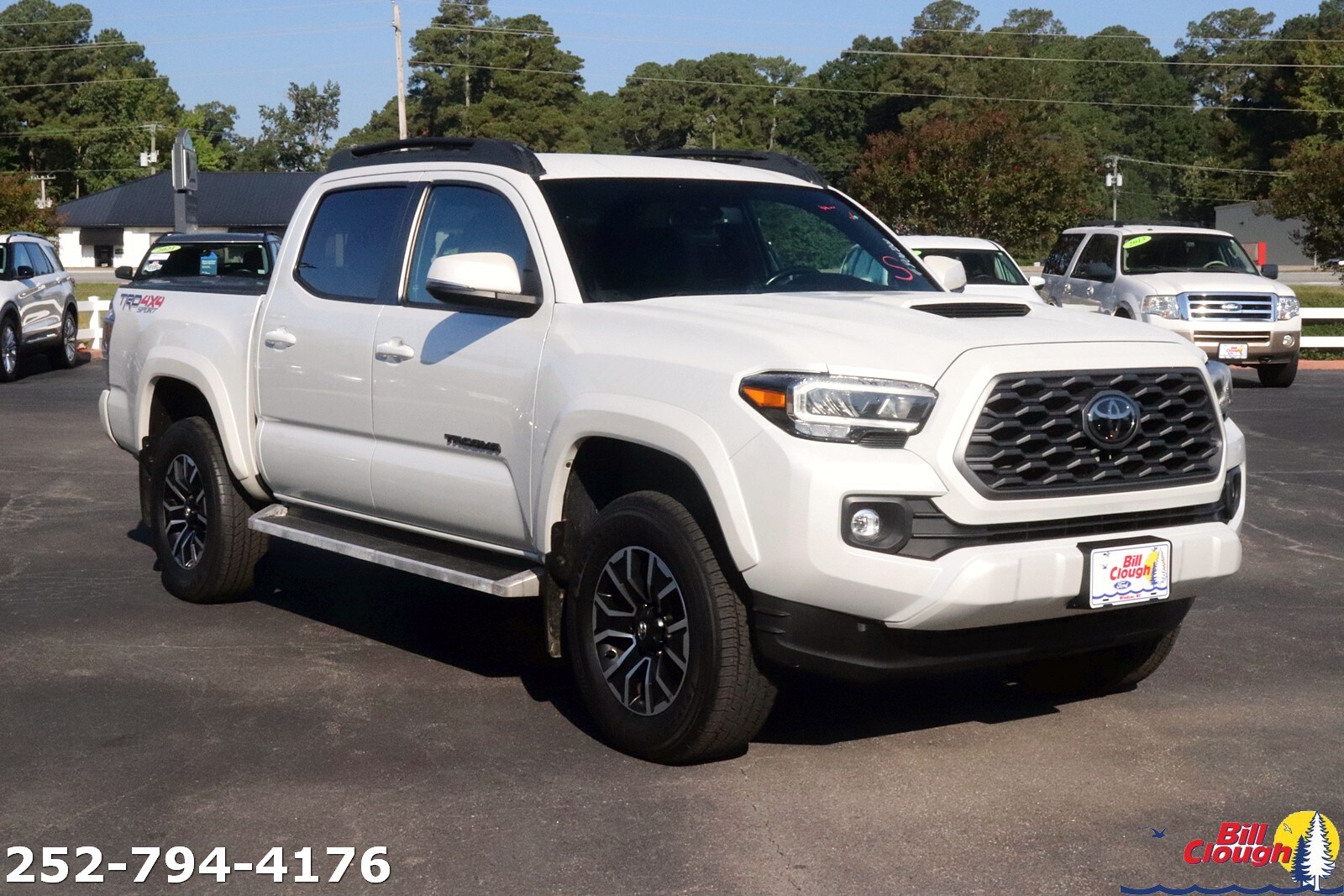 2022 Toyota Tacoma Short Bed photo 3