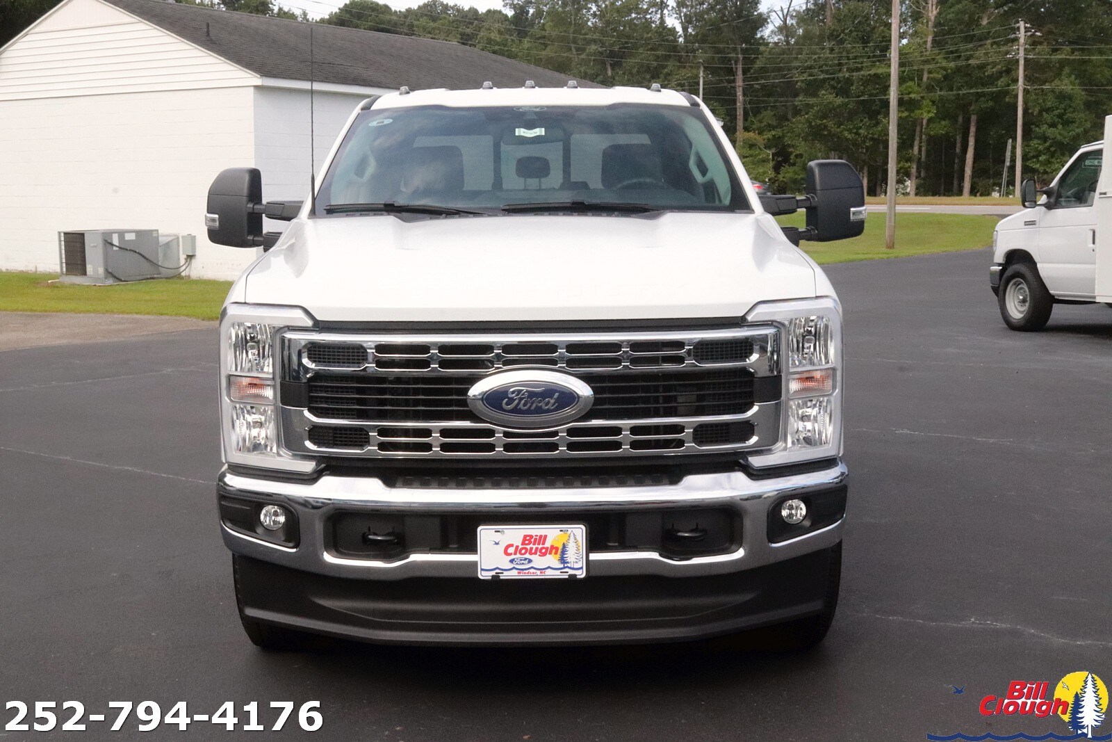 2025 Ford F-350 photo 2